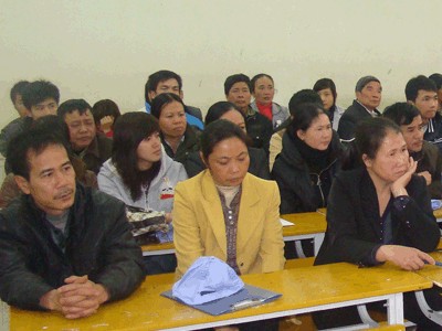 Ký hợp đồng cho cho 13 tu nghiệp sinh ngày 10/03/2011