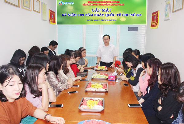 Gặp mặt, kỷ niệm 109 năm ngày Quốc tế phụ nữ 8/3