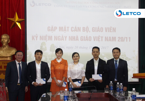 gap mat can bo giao vien chao mung ngay nha giao viet nam 20 11
