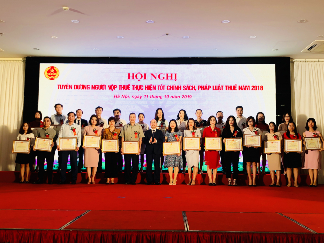 Hà Nội tuyên dương 385 doanh nghiệp thực hiện tốt chính sách, pháp luật thuế