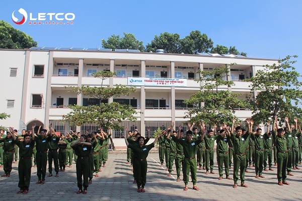 tuyen 10 nam 15 nu cac nganh nghe thi tuyen ngay 05 11 2016