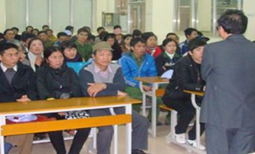 Ký hợp đồng cho TTS đi thực tập ngày 16/03/2011
